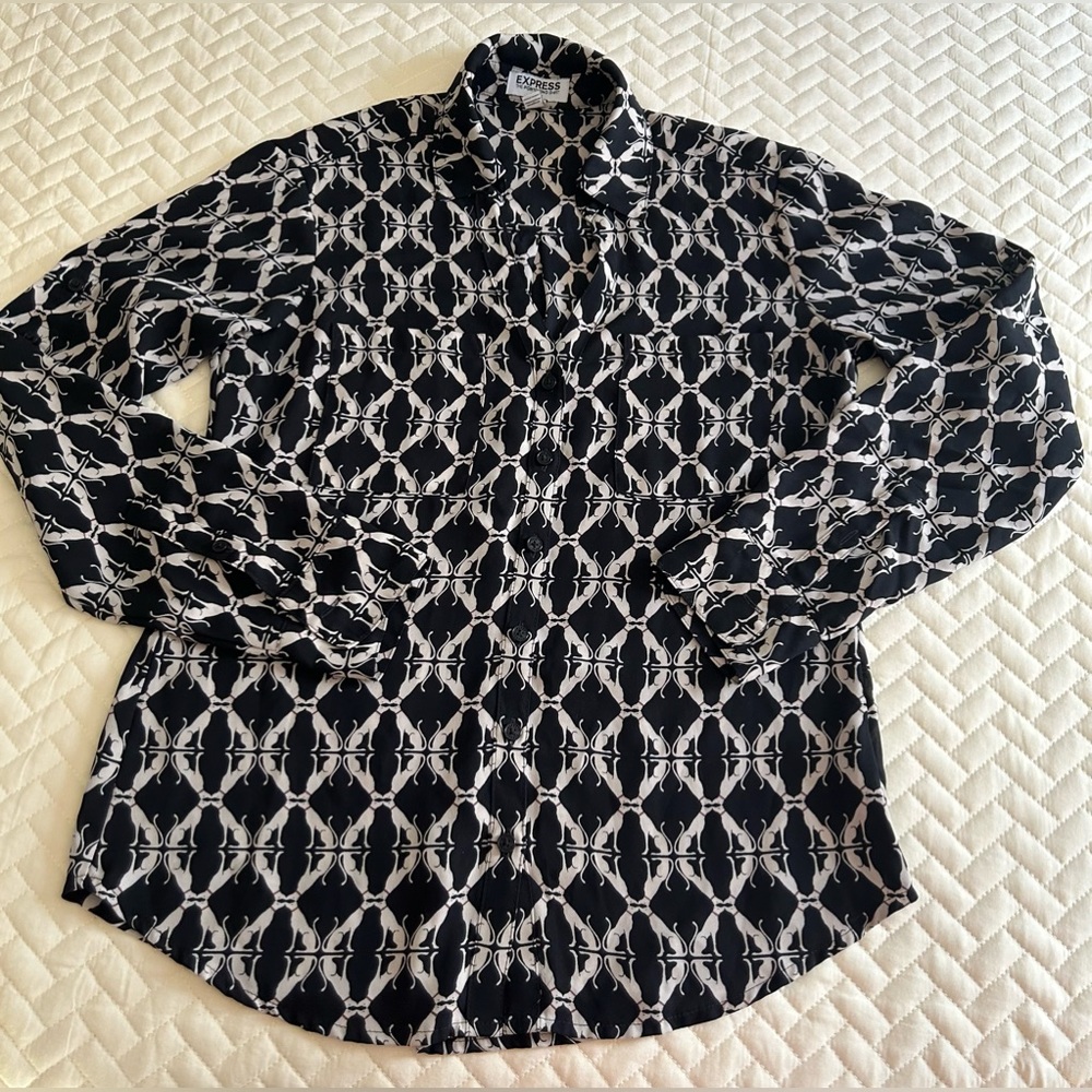 Express Black and White Geometric Print Button-Up Shirt